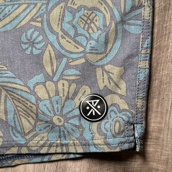 Roark The Chiller Series Board Shorts - 30 - Picture 4 of 6